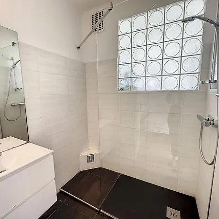 One Bedroom With Stunning Sea View On La Croisette *